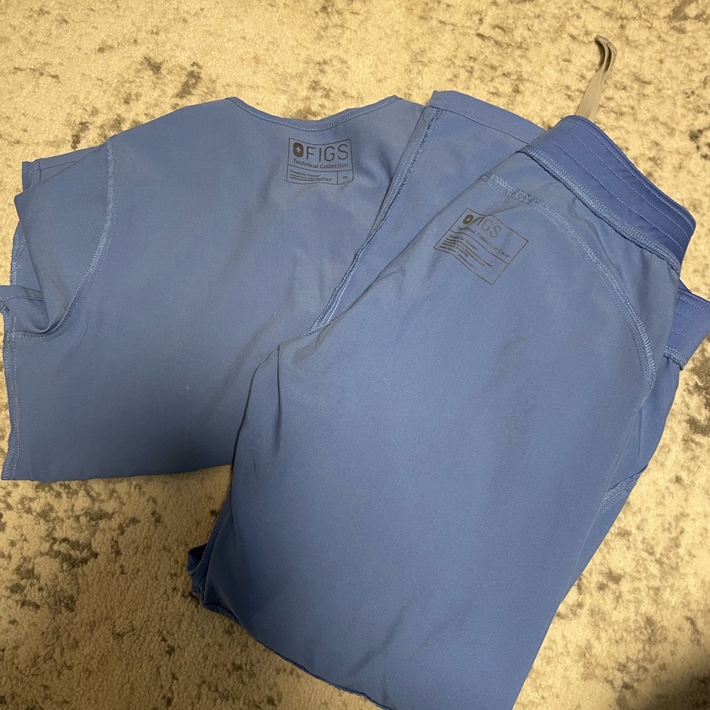 FIGS classic ceil Blue Medical Scrub Top & Pants Set medium